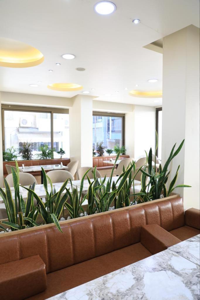 Orient Prince Hotel Beirut Bagian luar foto