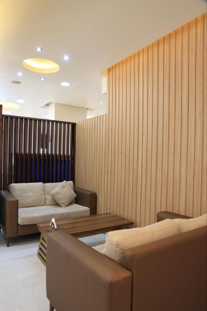 Orient Prince Hotel Beirut Bagian luar foto