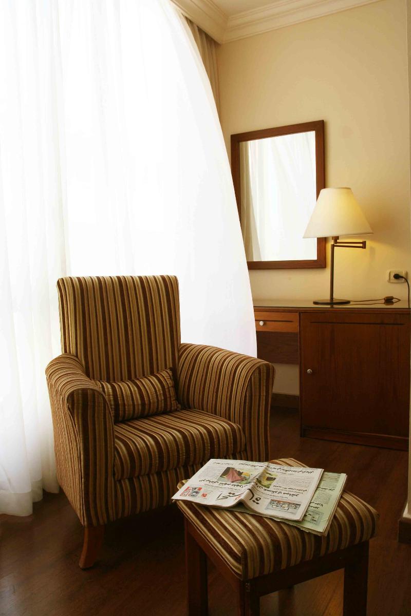 Orient Prince Hotel Beirut Bagian luar foto
