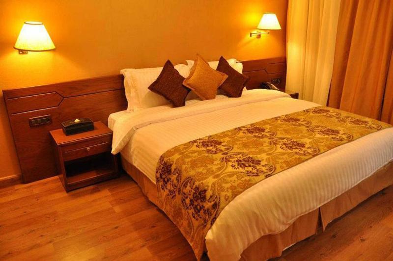 Orient Prince Hotel Beirut Bagian luar foto